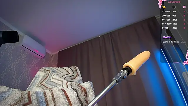 Juicy_VikkiのライブXXXチャット