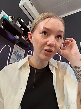 MilaMoone Live XXX-Chat