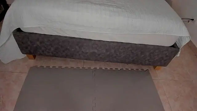 Selhenah Live XXX Chat