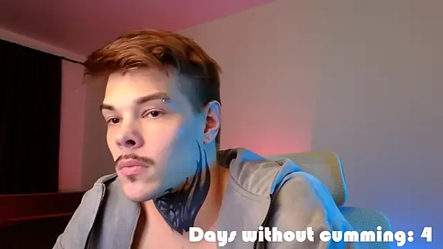 DENIS_HERE live XXX chat