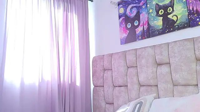 MiiaBlumm_'s Webcam Show