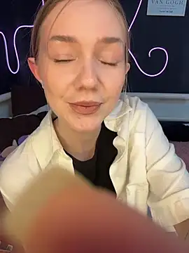 Chat XXX en directo de MilaMoone