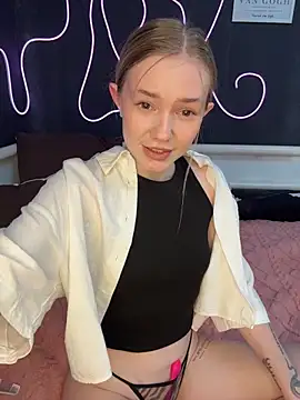 แชท XXX สดของ MilaMoone