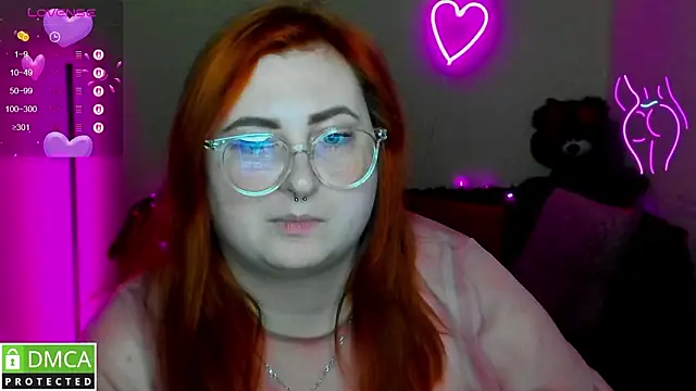 Chat +18 de Alicia_love00 ao vivo