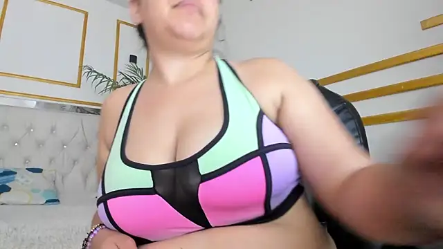 candiapole Chat XXX in diretta