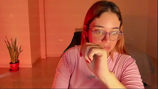 atenas_05_'s Live XXX Chat