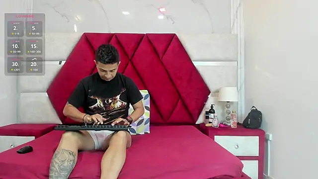 แชท XXX สดของ Kity_spiderr