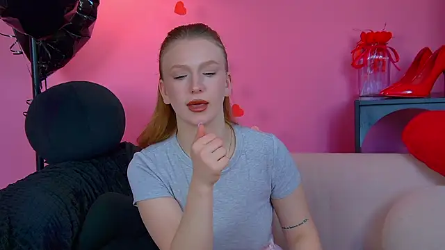 BeatriceBinoche 现场XXX聊天