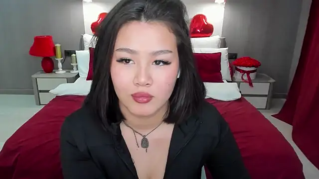 Brunette_Charm 现场XXX聊天