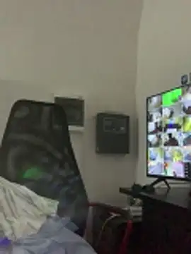 Show modela Mike8523 na web-kameri