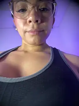 Chat +18 de carolgaita ao vivo