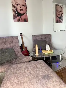 Mydreams69のライブXXXチャット