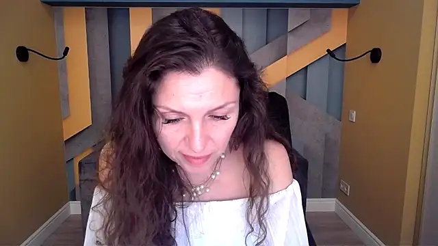 Chat XXX en directo de EllaLong