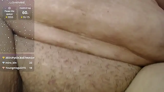 milfsecret69's Live XXX Chat