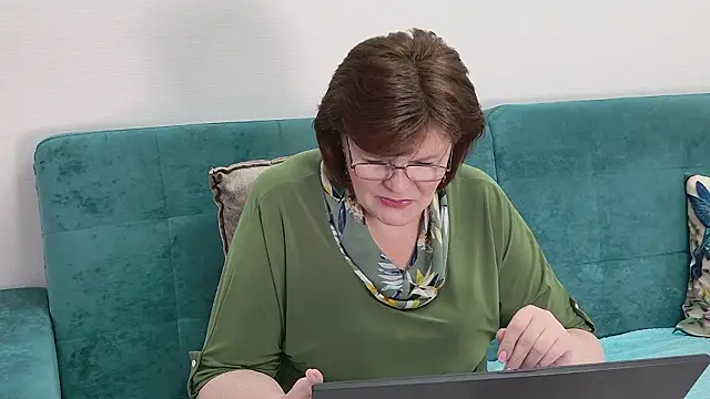 Sandra_Sunrise Chat XXX in diretta