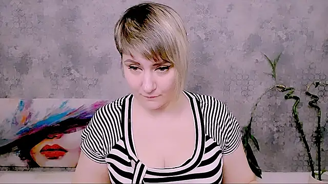 Djullia Chat XXX in diretta