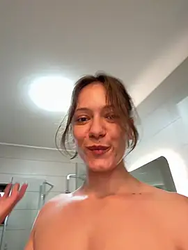 JulieLittleLove Webcam show