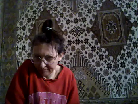 FayInessaKiss' Live XXX Chat