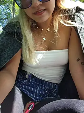 Pretty_roxxyy Chat XXX live