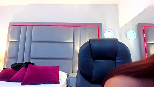 GabyMoreau Chat XXX live