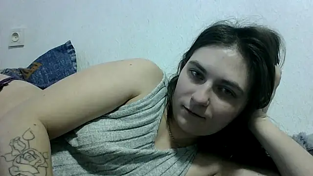 Show modela Twolatte1520 na web-kameri