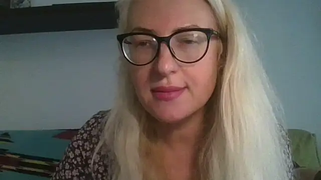 _Llinna_me's Live XXX Chat