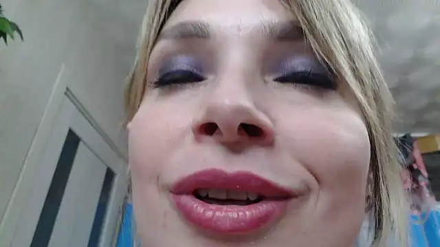 Mika_Passion Live XXX Chat