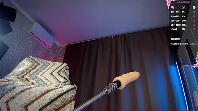 Juicy_Vikkin Live XXX chat