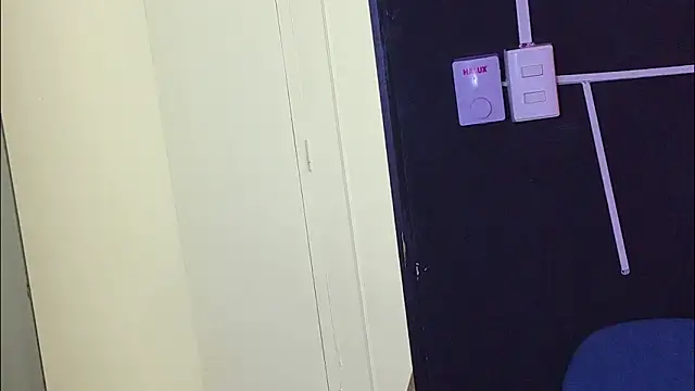 YayaHilton Show Webcam