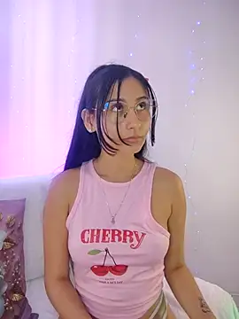 NayeCloud Live XXX-chat