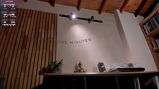  Онлайн чат XXX honeyhot69__