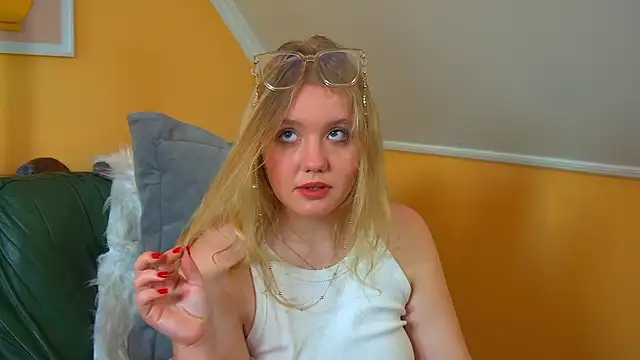 Онлайн чат XXX EmilyEvanse