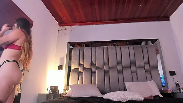 NikkySmiith's Live XXX Chat