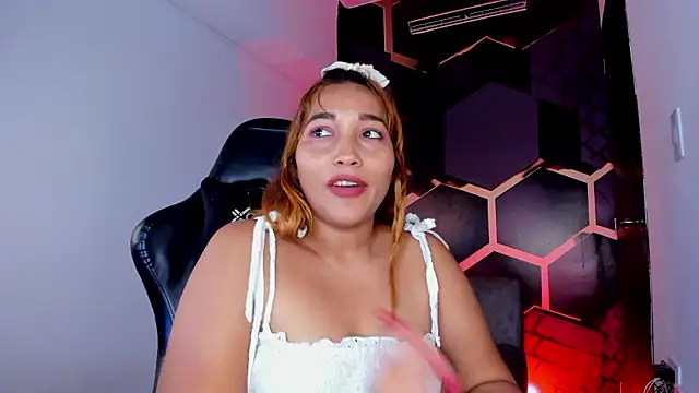 Miia_Grey_ লাইভ XXX চ্যাট