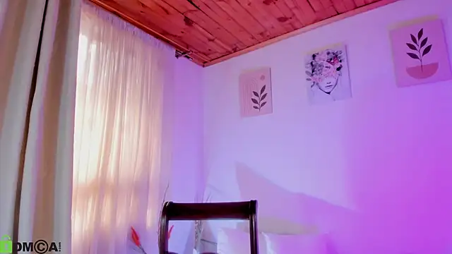 Lauraricci__'s Live XXX Chat