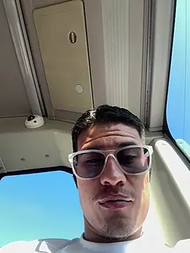 Latin_Paisa_Boy Adlı Modelin Web Kamerası Şovu