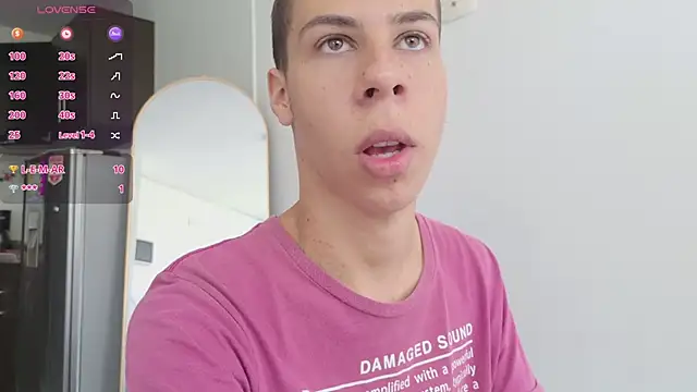 grey___27 élő XXX-chatje