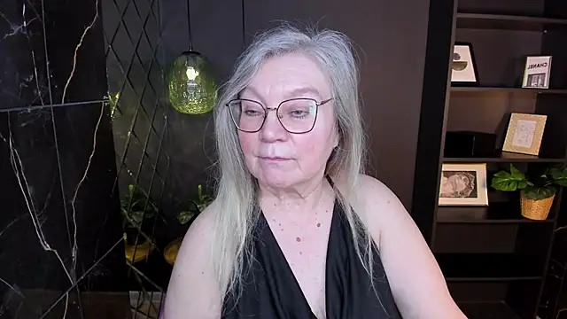 NataliMellow's Webcam Show