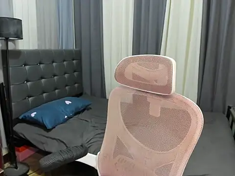 TinyCock_Rein Pertunjukan Webcam