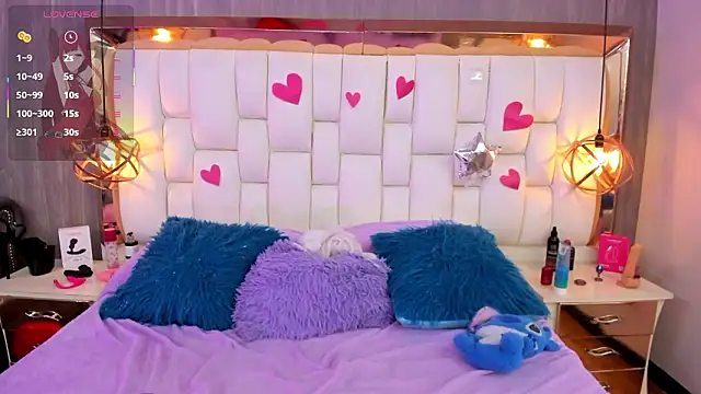 Foxxy_Doll লাইভ XXX চ্যাট