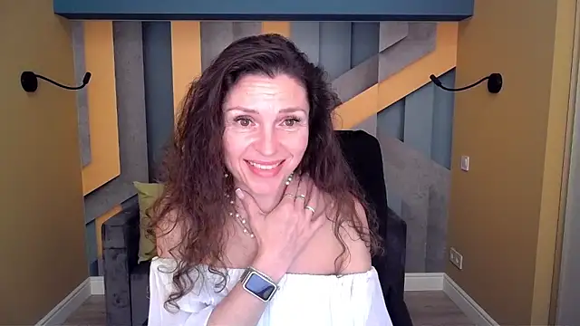 EllaLong's Live XXX Chat