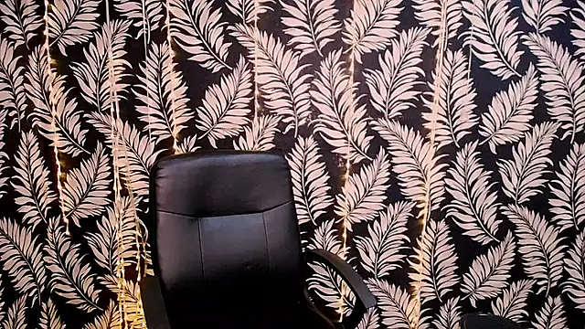 Olivia_playful: онлайн-секс-чат