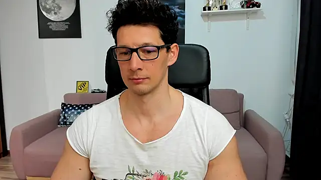 BrutusK08 Adlı Modelin Web Kamerası Şovu