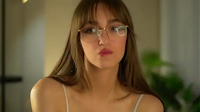 ClarineCasebolt: απευθείας συνομιλία ΧΧΧ