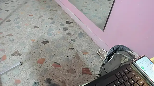 XXX chat uživo modela CAMILA--REY