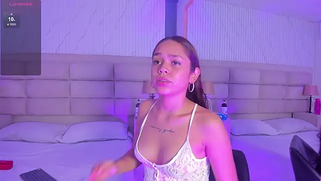 CarolineFyre 라이브 XXX 채팅