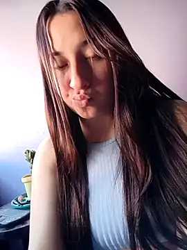 XXX chat uživo modela Mysticdooll69