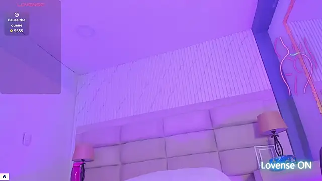 แชท XXX สดของ CarolineFyre