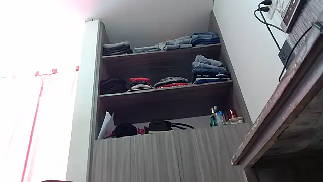 nicolle_milf1978 Live XXX-chat