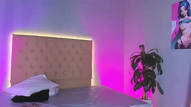 EmmaLawrence_: онлайн-секс-чат